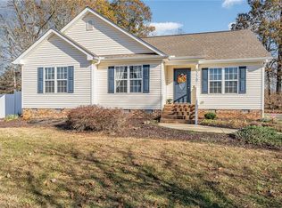 6770 Cottonwood Dr, Snow Camp, NC 27349