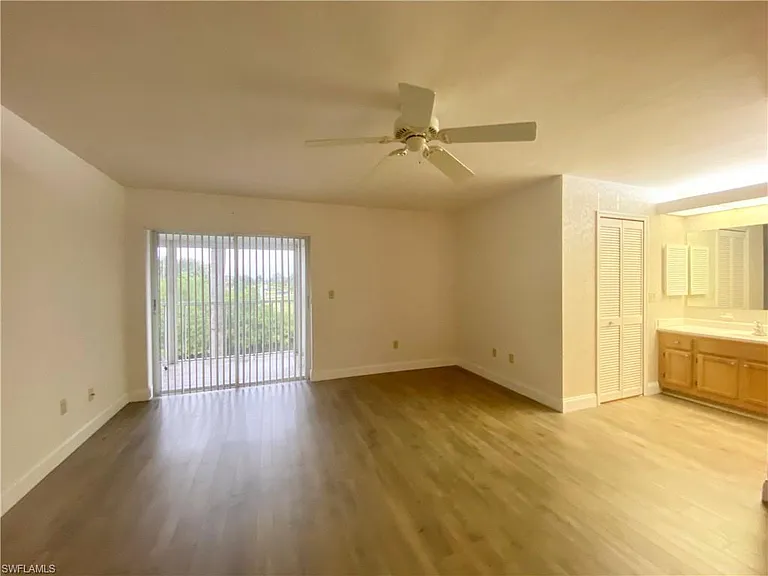 1427 SW 47th Ter #202 — Photo 18