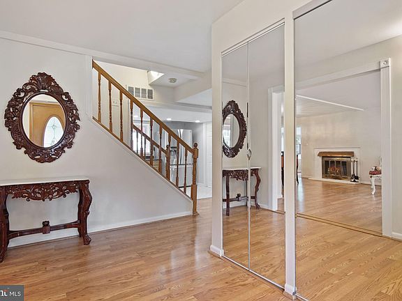 5th image of 6915 Southridge Dr