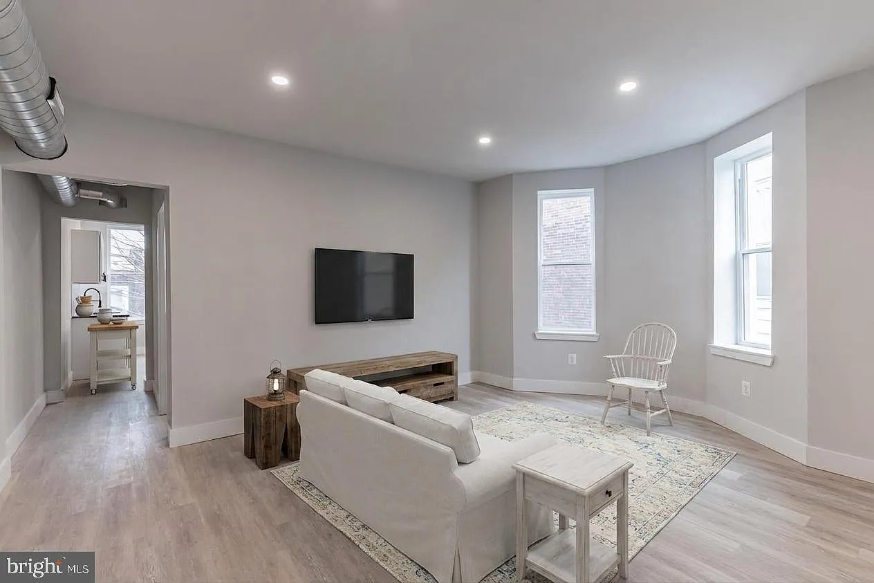 2 bed, 1.0 bath, 900 sqft, $1,475 — Photo 4