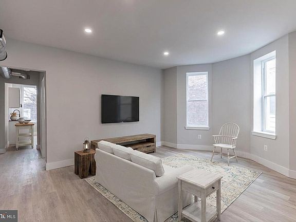4th image of 1512 S 58th St Unit 2