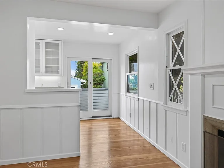 581 Park Ave — Photo 3