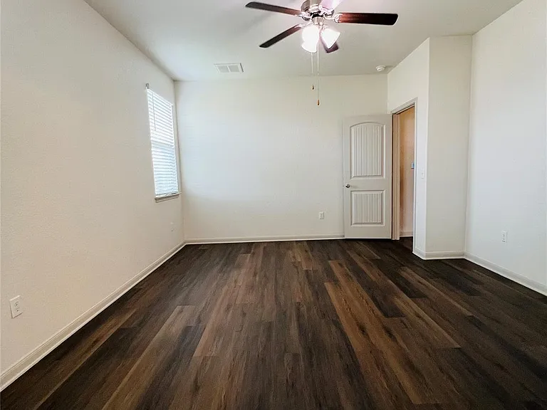 16901 Aventura Ave — Photo 10
