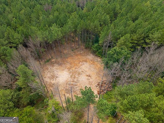 5th image of 554 Iron Hill Rd