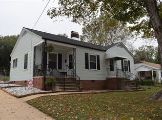 1321 11th St NW, Hickory, NC 28601