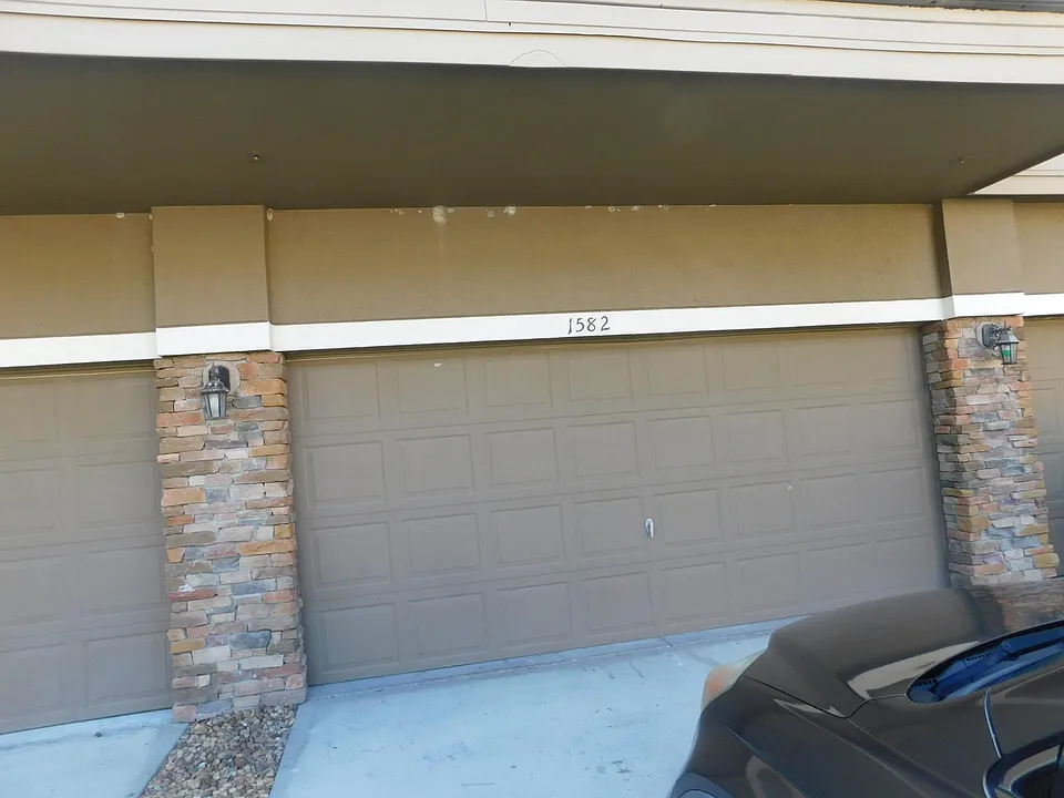 1582 Scarlet Oak Loop