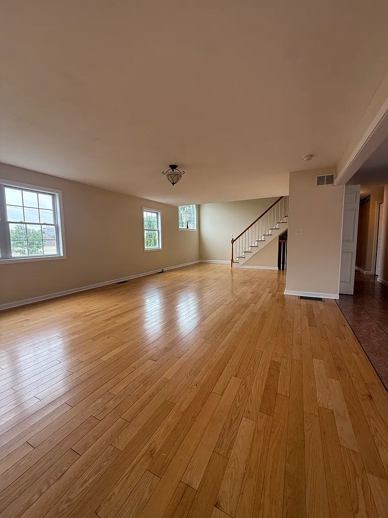 7 Chequeset Road - 1 — Photo 4