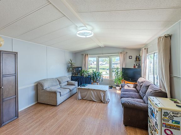 2nd image of 3999 Skaha Lake Rd #27