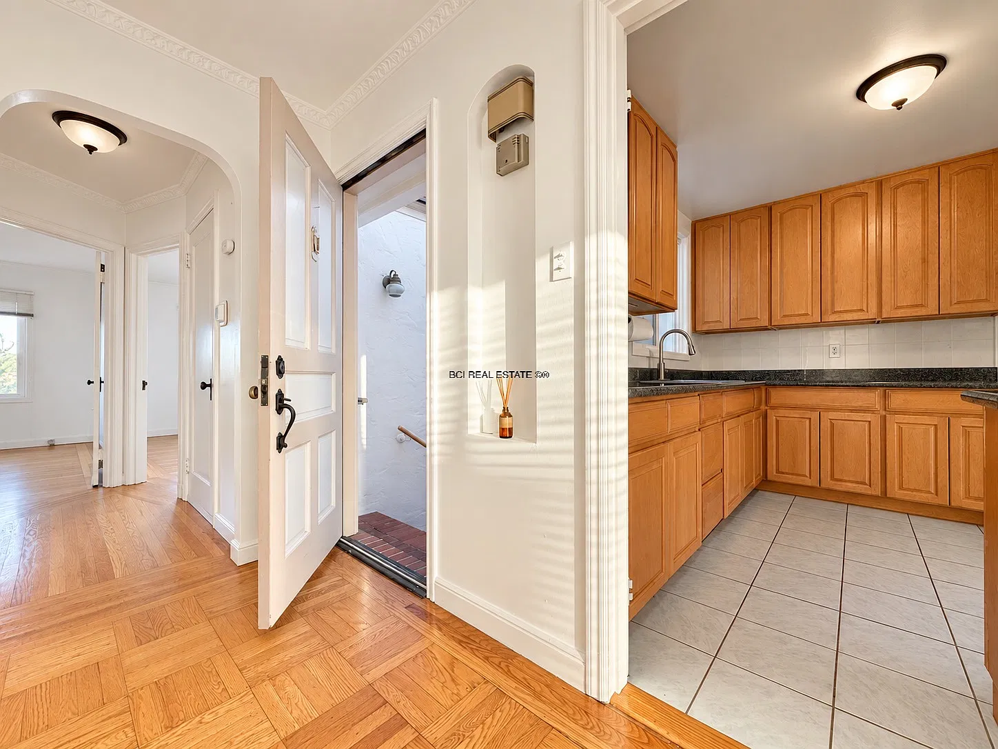 2 bed, 1150 sqft, $5,780 — Photo 4