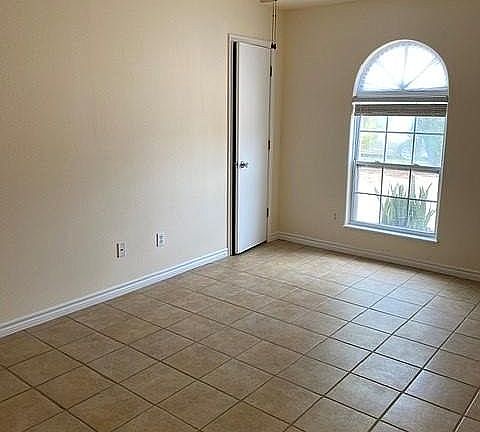 3rd image of 3326 Samoa Dr