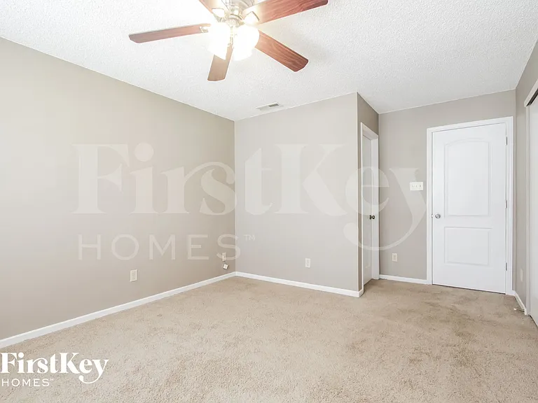 7912 Puckett Ln — Photo 8