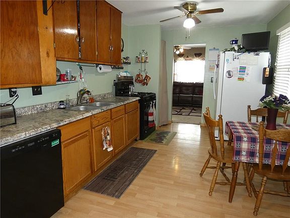 4th image of 411 W 5th Ave