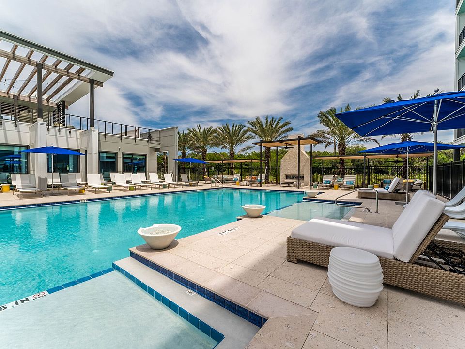 Sit poolside in style on our cabanas and lounge seating with fans to keep you cool!