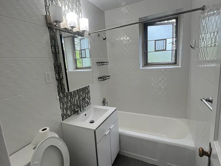 19425 64th Ave #1C — Photo 7