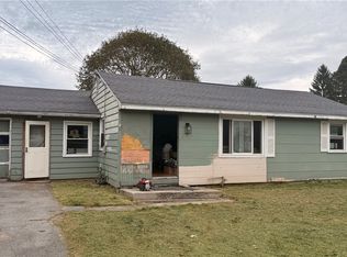 208 S Webber Dr, Chittenango, NY 13037