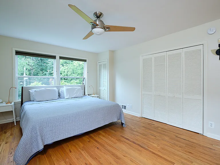 1318 Perry St NE — Photo 34
