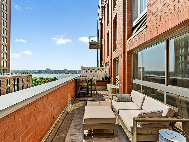 555 W 23rd St #S14F — Photo 9