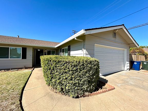3rd image of 10689 Le Ann Dr