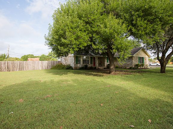 2nd image of 50100 Flintrock Dr