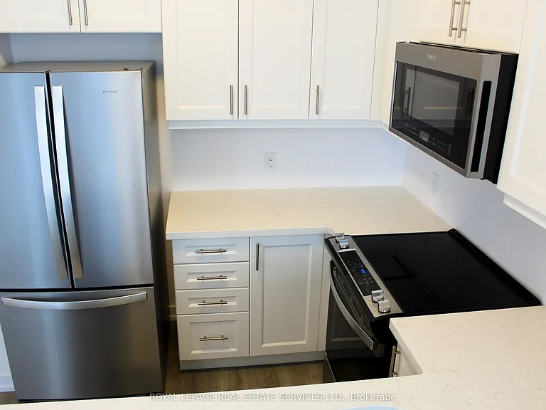 460 Dundas St E #1102 — Photo 11