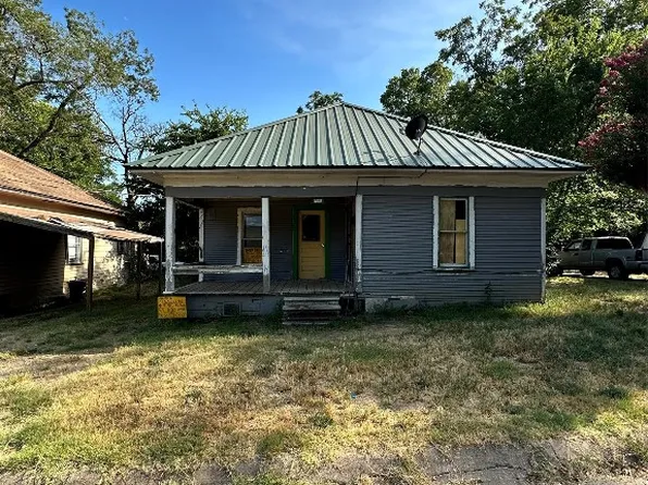 856 Hearon St, Paris, TX 75460