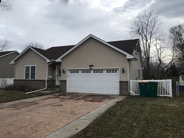 1st image of 503 E Kankakee River Dr