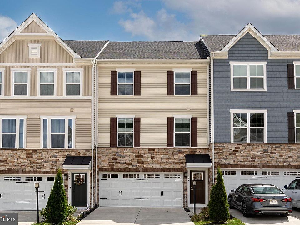 1st image of 105 Bayhill Ter