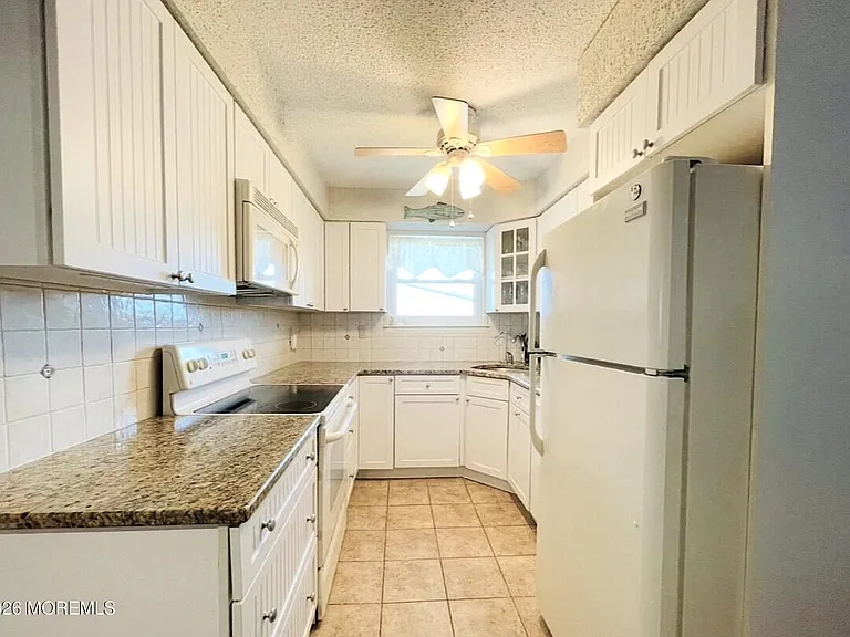 34 Wharfside Dr #210 — Photo 8