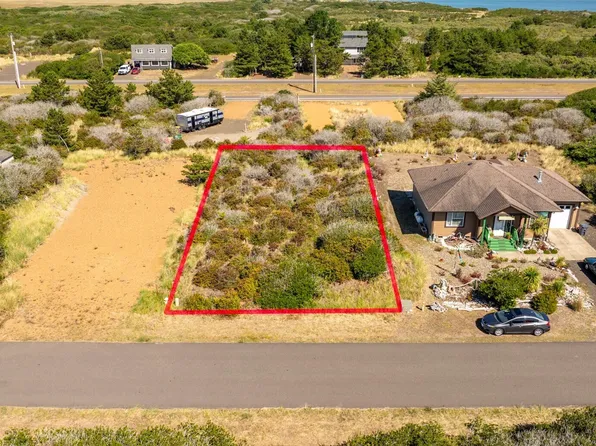 1364 Storm King Avenue SW, Ocean Shores, WA 98569