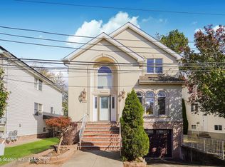 19 Rigimar Ct, Staten Island, NY 10309