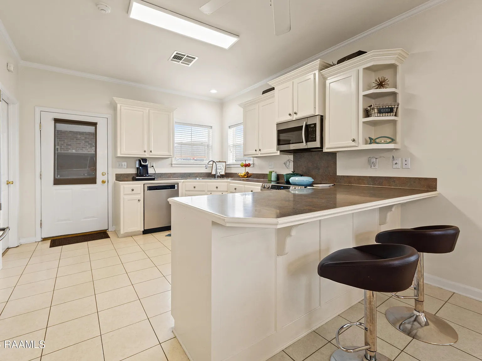 3 bed, 1500 sqft, $1,600 — Photo 4
