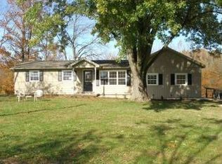 7425 S Sprague Rd, Columbus, IN 47201