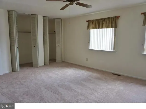 206 S Snowdon Ct, Exton, PA 19341