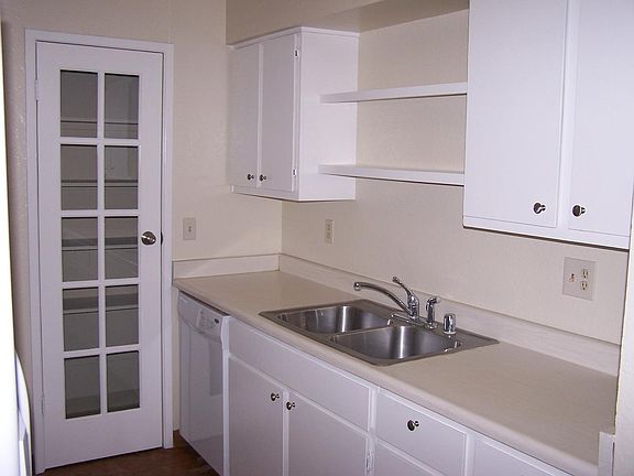 3rd image of 5504 Sean Cir APT 113