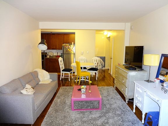 4th image of 3989 50th St APT 3J