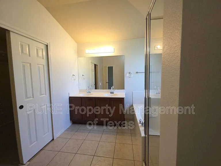 2609 Butler Way — Photo 52