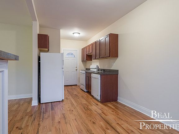 4th image of 628 W Cornelia Ave #C628-e2