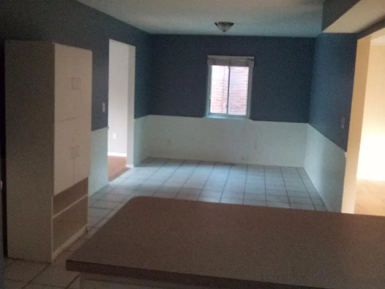 2880 E Eisenhower Pkwy — Photo 3