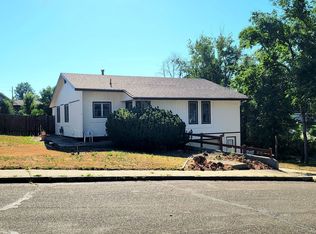 110 Glenwood Ave, Glendive, MT 59330