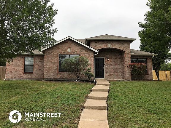 2nd image of 812 Willow Wood Dr