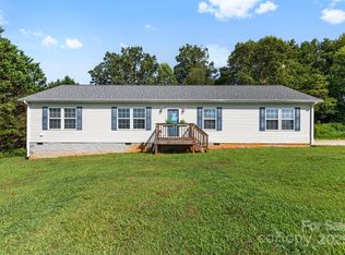 288 Howard Norton Dr, Hiddenite, NC 28636