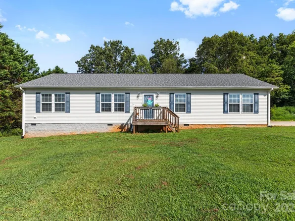 288 Howard Norton Dr, Hiddenite, NC 28636