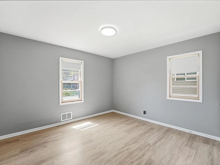 1697 Rose Pl — Photo 17