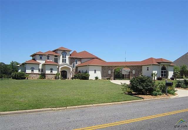 1st image of 196 Country Club Dr