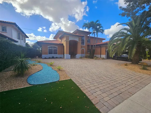 15704 NW 81st Court, Miami Lakes, FL 33016