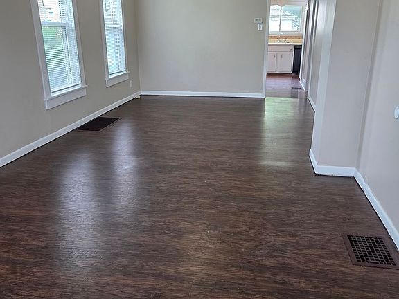 3rd image of 1505 31st St
