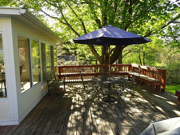 16 Sunroom, Deck