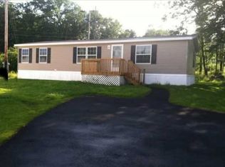 200 Thelbridge Dr, New Windsor, NY 12553