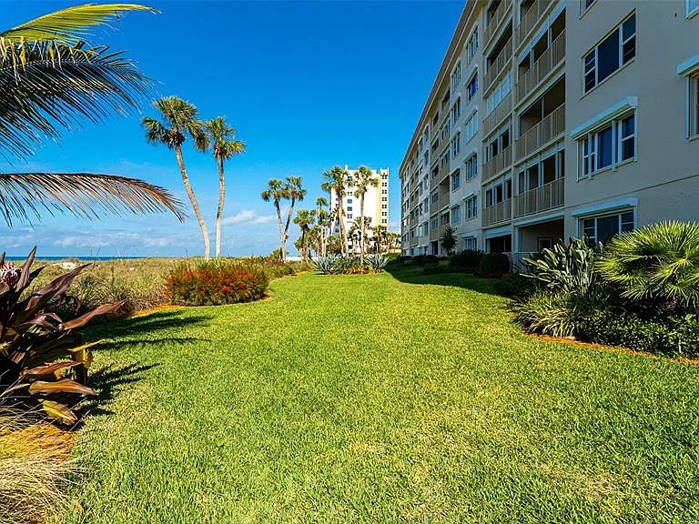 4325 Gulf Of Mexico Dr #305 — Photo 41