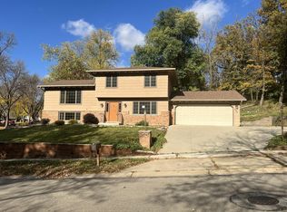 703 Northern Hills Dr NE, Rochester, MN 55906